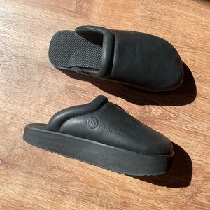 The Healing Sole Maverick Mules clogs size 8 women's 6 men's orthopedic shoes